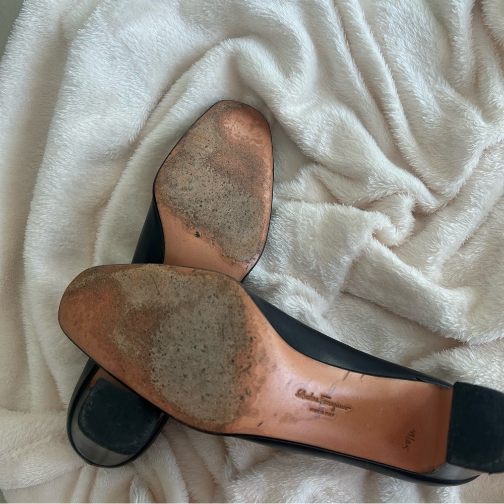 Salvatore Ferragamo Heels- Elegant Navy Leathrr with Black Patent Toes Size 9 - Picture 7 of 8